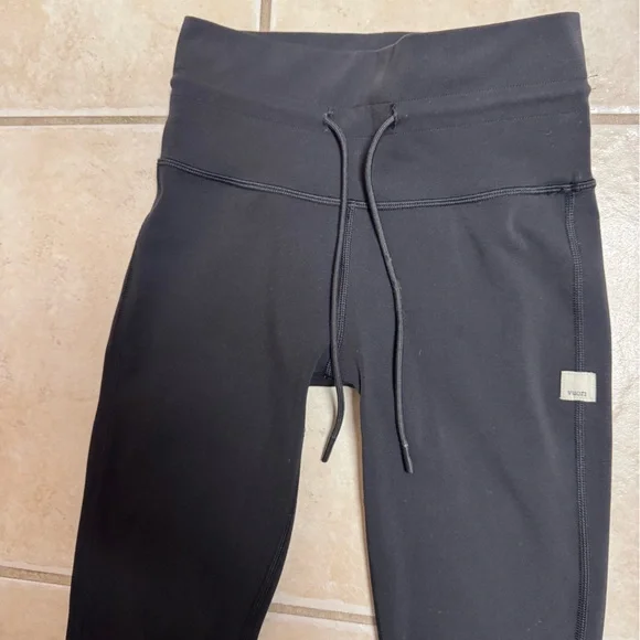 Vuori Charcoal Gray Leggings - Picture 7 of 15